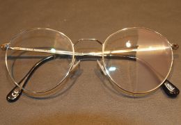 Bartlome-Optik-Olten-beschlagene-Brillen1.jpg